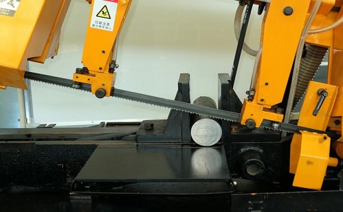 合浦数控带锯床自动送料精度会出现偏差吗？